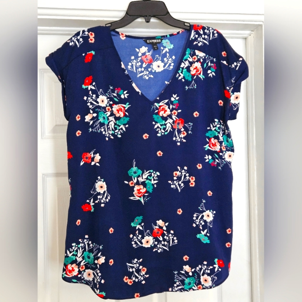 Express Gramercy Tee
